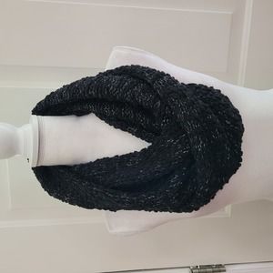 NWT Calvin Klein Black Metallic Infinity Scarf